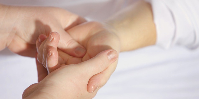 Массаж кисти и пальцев руки: секрет хорошего самочувствия